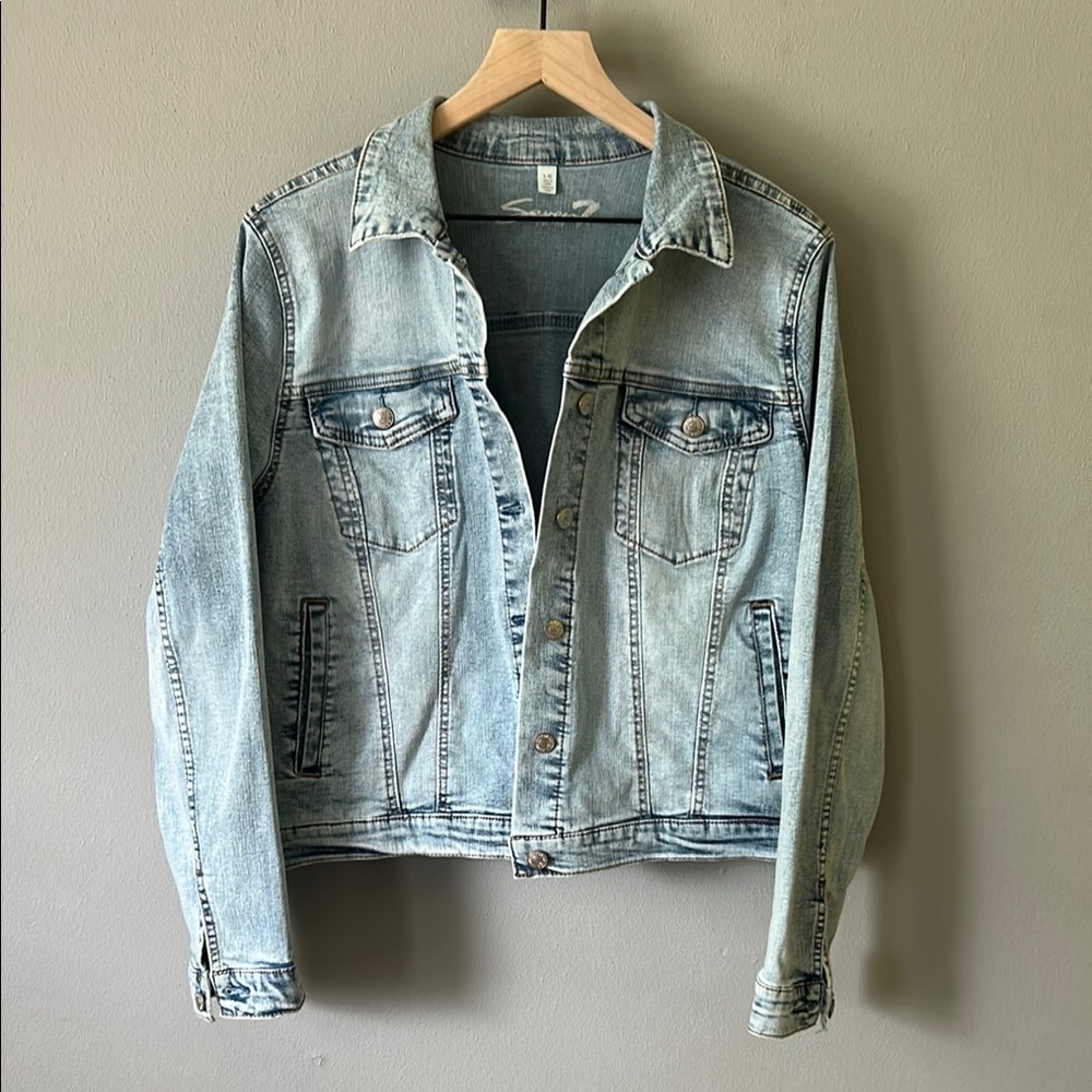 Seven7 Women’s  Light Blue Denim Jacket L
